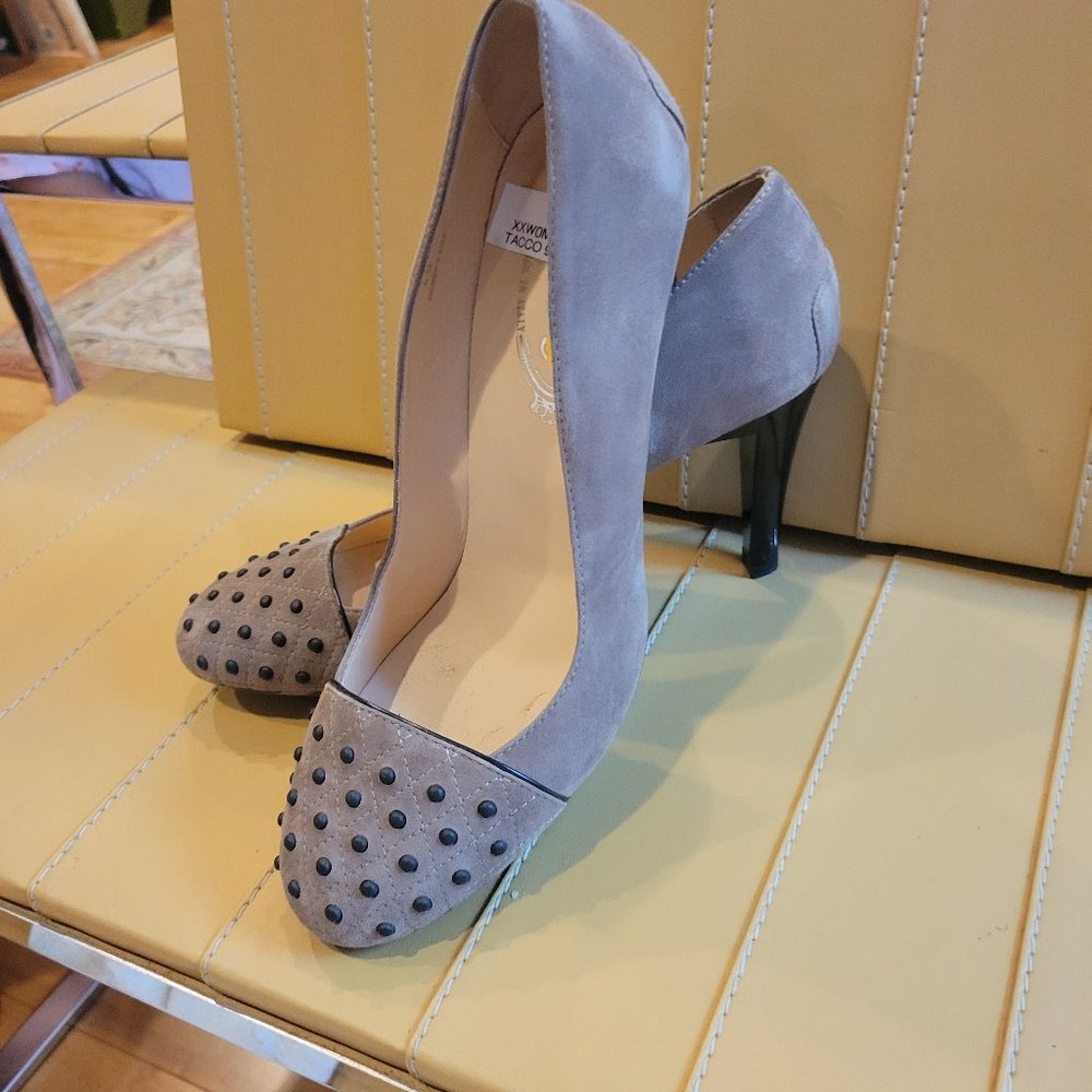 Tod's suede pumps